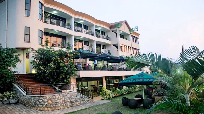 Five to Five Hotel